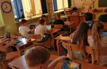 3. -uczniowie podczas pracy w klasie