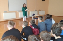 Zaczytana przerwa ucznim czyta p. Anna Sobczak