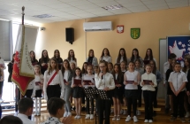 Apel z oazji konstytucji 3 maja wystepy uczniow 1