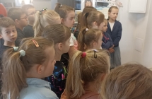klasa IIb w bibliotece 2