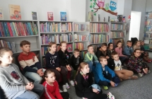 Klasa IIa w bibliotece 1