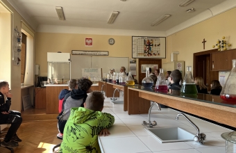Uczniowie klas VIII podczas dni otwartych w LO Turek