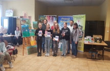 Artysci wraz z organizatorami.