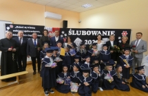 Wspolne zdjecie z goscmi klasy I a