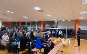 Rodzice podczas spotkania z zakresu uzaleznien behawioralnych