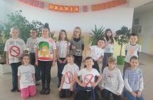 24.Uczniowie podczas Swiatowego Dnia rzucania Palenia