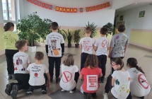 10.Uczniowie podczas Swiatowego Dnia rzucania Palenia