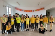 12. Uczniowie podczas dnia kolorow