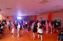 Dzieci bawiace sie podczas dyskoteki  (4)