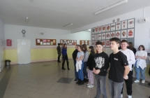 Uczniowie ogladajacy film dot. „Zolnierzy Wykletych” (3)