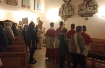 Uczestnicy Misyjnej Drogi Krzyzowej (15)