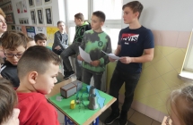 Uczniowie podczas Dni Nauki (1)
