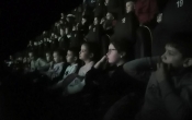 1zdjecie. Uczniowie klas II ogladaja film
