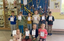 Uczestnicy konkursu z dyplomami (3)