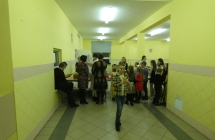 Uczniowie podczas zabawy choinkowej (2)