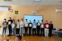 Uczestnicy z dyplomami  (2)