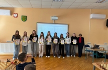 Uczestnicy z dyplomami  (4)