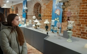 Uczniowie klasy VIIA na ekspozycji lamp naftowych