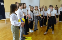 Uczniowie podczas apelu z okazji Dnia Zdrowia (3)