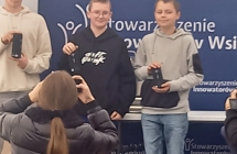 uczen klasy szostej na scenie (1)