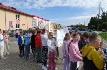 Uczniowie podczas heppeningu (4)