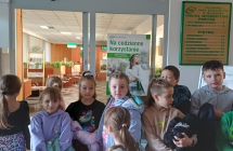 Klasa II a w RBS w Malanowie- budynek banku