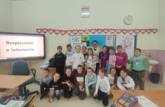 Uczniowie klasy 2 - warsztaty Bezpieczenstwo w internecie