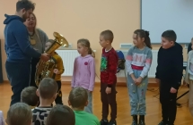 Audycja muzyczna listopad cwiczenia uczniow 6