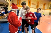 rozdawanie cukierkow