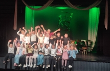 Klasa 2c na scenie teatru