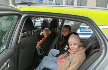 Klasa IIa poznaje wyposazenie radiowozu 2