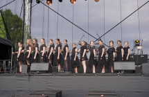 grupa starsza w tańcu
