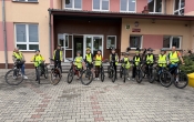 Poczatek rajdu przed szkola