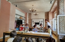 Wycieczka pierwszakow do Poznania- wyrabianie rogali (15)