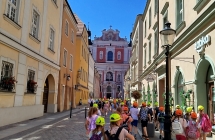 Wycieczka pierwszakow do Poznania- ulice Poznania
